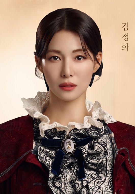 [단독] 김정화 “13년만 연극 무대, 손 떨려 컵도 못 들어..母 헌신 공감...