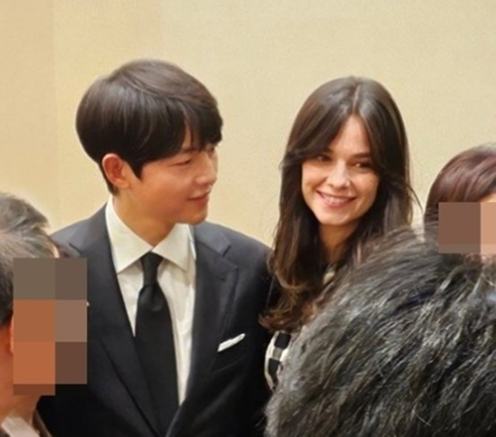 송중기, ♥케이티와 첫 부부 동반 일정..오늘(18일) 무대 오른다 [스타이...