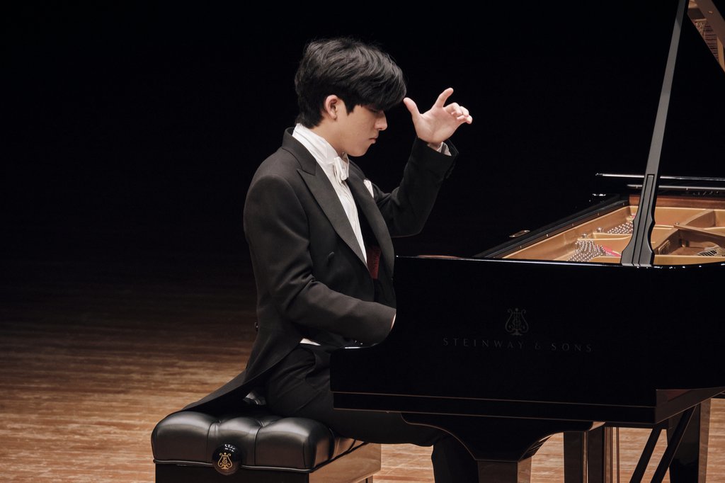 [역사속 오늘·6.19·단오] 수어와 영어 2,000단어 이해한 암컷 고릴라 ...